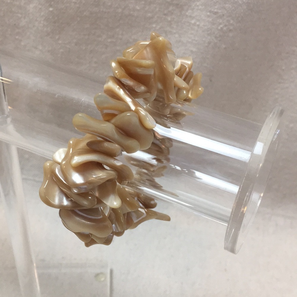 Large Shell Chip stretch bracelet